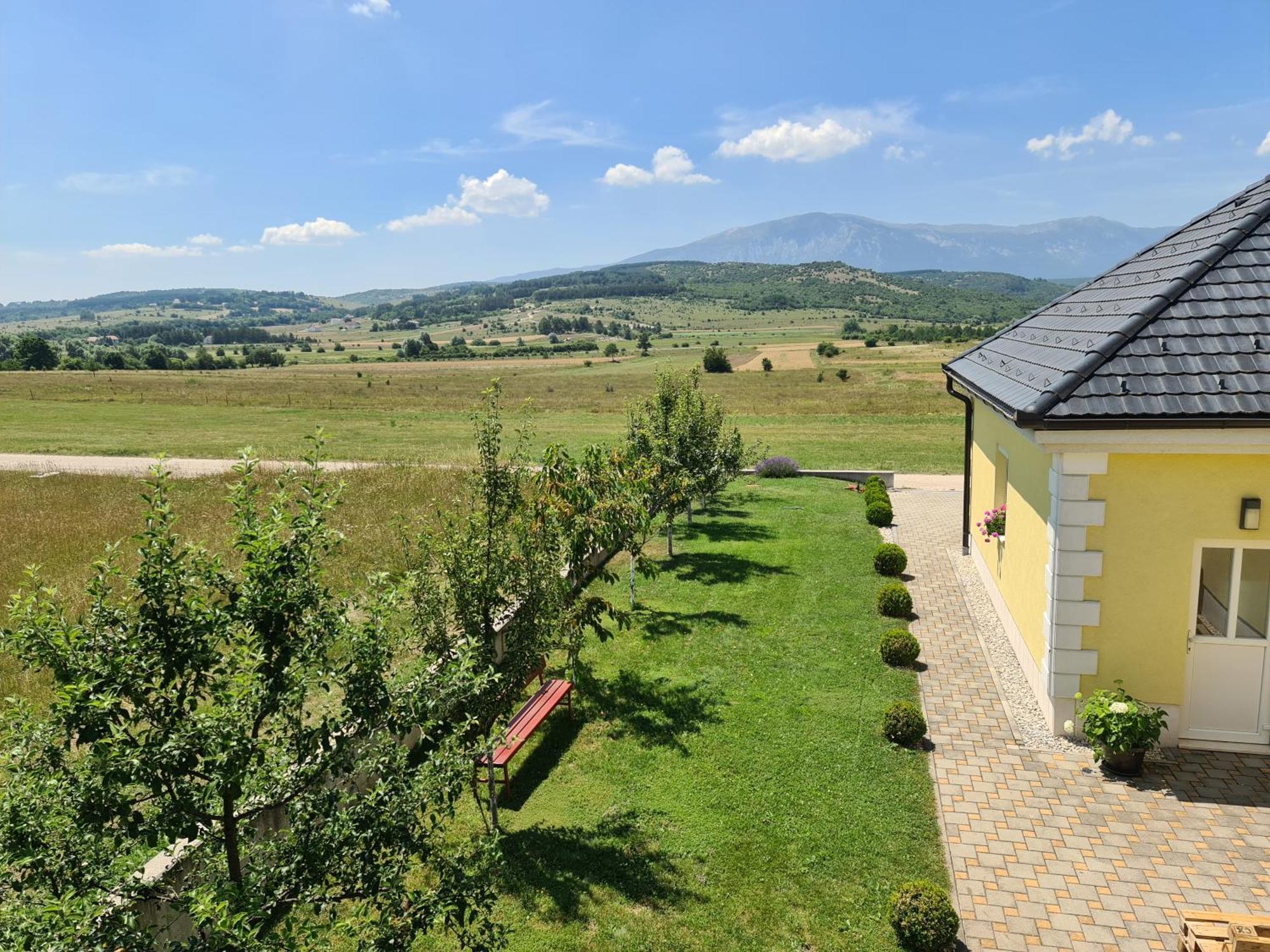 Dora Apartment Livno Bagian luar foto